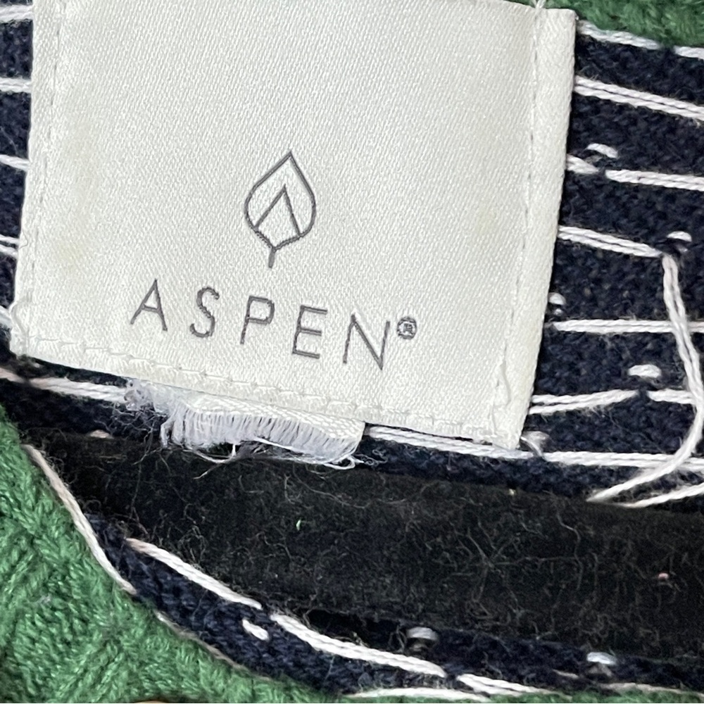 ASPEN Men’s Reindeer Fair Isle Holiday Sweater in Navy Blue - Picture 7 of 9